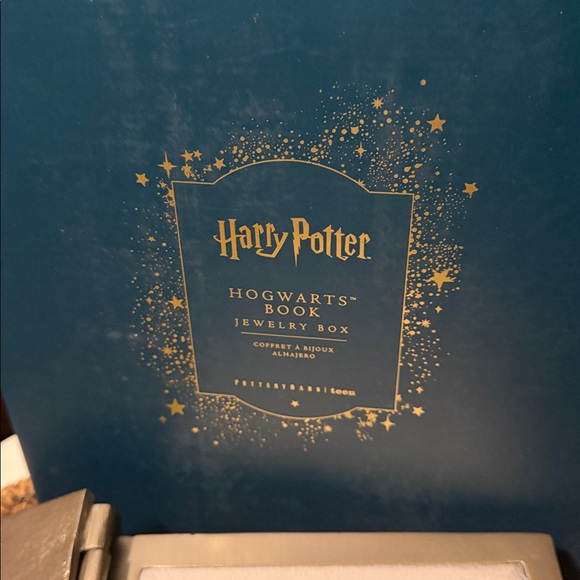 Pottery Barn Teen Harry Potter Hogwarts Book 📖 Jewelry Box BNIB - Picture 9 of 10
